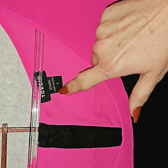 EUC button back blouse - Picture 2 of 4